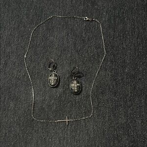 Elegant Silver Necklace and Earring Set